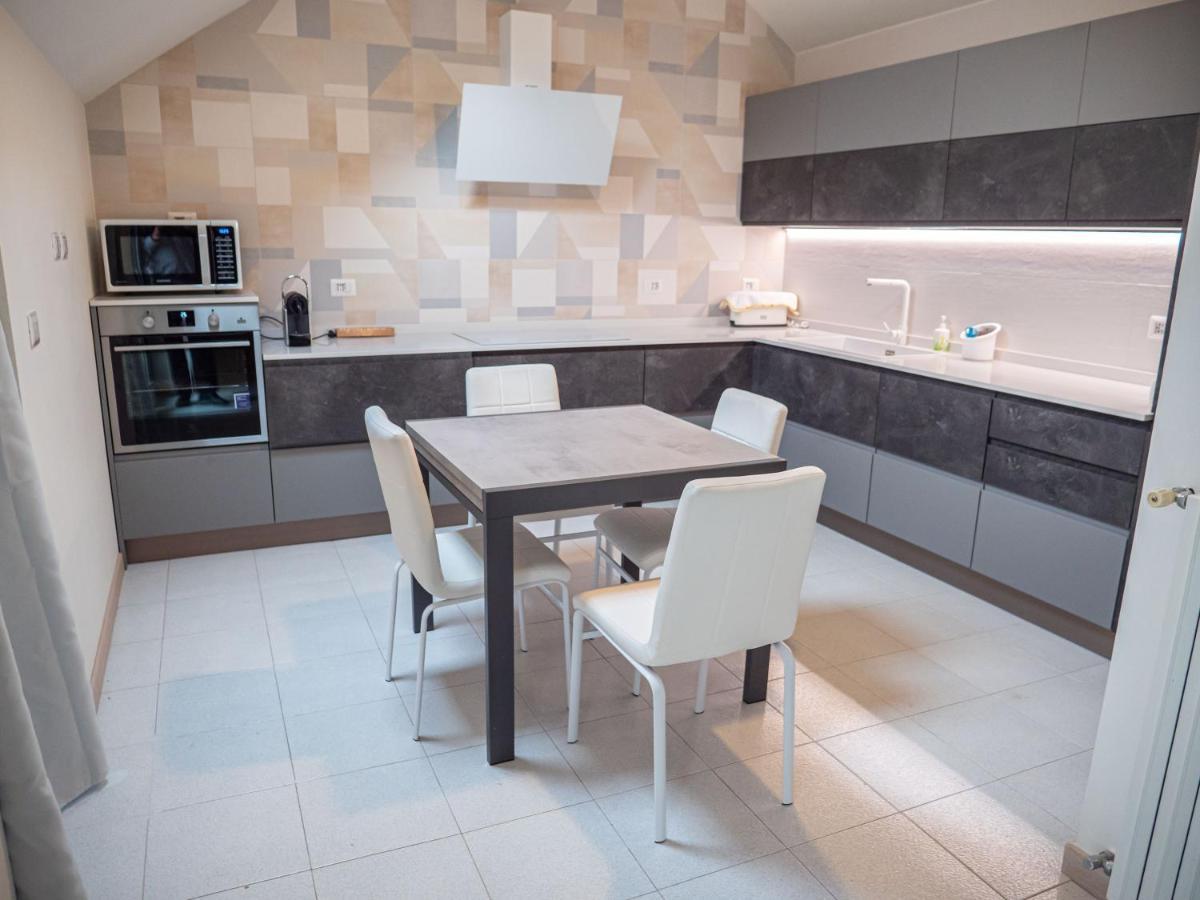Appartamento Comfy Penthouse Milano Esterno foto