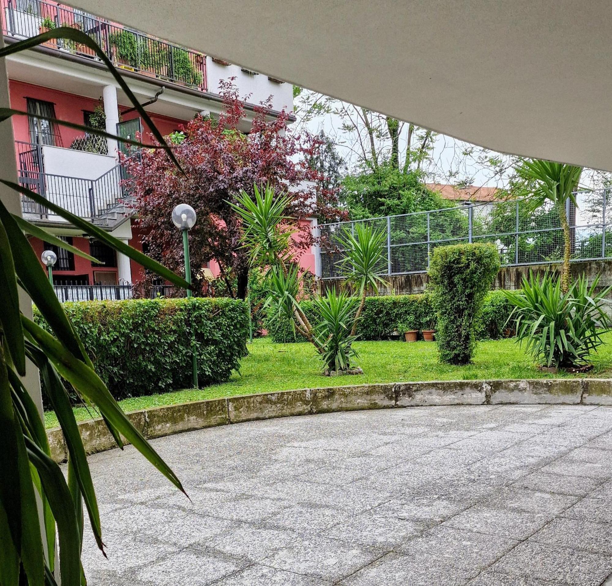 Appartamento Comfy Penthouse Milano Esterno foto